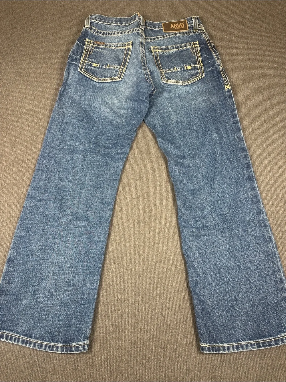 Ariat Relaxed Boot Cut M4 Denim Blue Jeans Mens 31x29* Cowboy Western Stitching